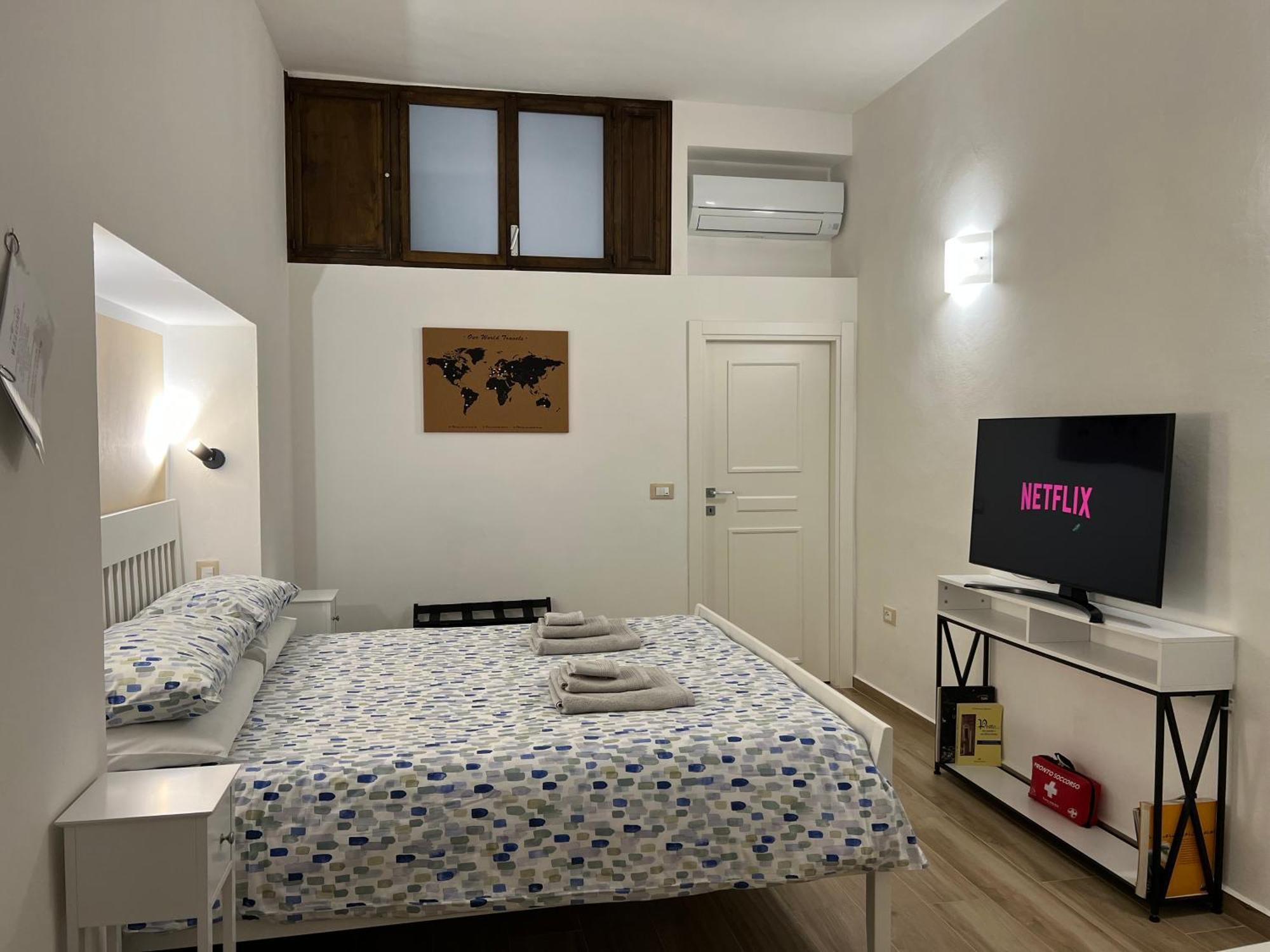 Al 106 Apartment Free Wi-Fi 5 Min Dalla Stazione Prato  Exterior photo